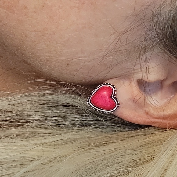 WESTERN HOWLITE HEART EARRINGS, CHOICE OF COLOR - Picture 5 of 8